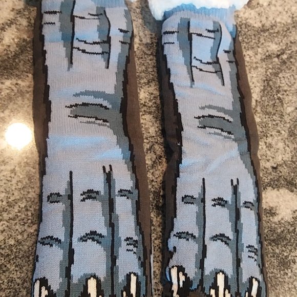 Men's Fuzzy Dragon Socks - Dragon Claws - Picture 2 of 6